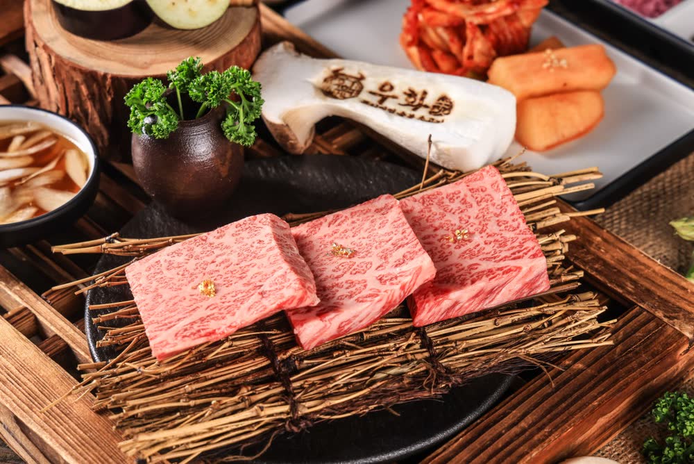 1++한우 살치살 — 1++ 중 가장 높은 등급인 NO.9 한우 살치살 / 100g